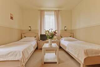 Отель Afrodyta SPA & Wellness Resort Осьно-Любуске Стандартный двухместный номер с 2 отдельными кроватями-1